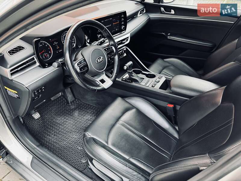 Седан Kia K5 2020 в Одессе