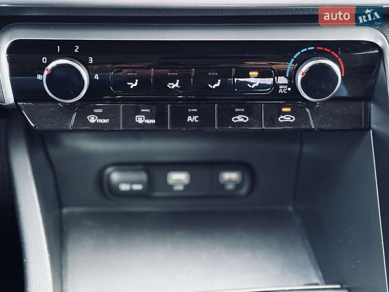 Седан Kia K5 2020 в Одессе