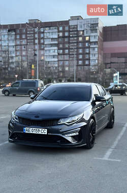 Седан Kia K5 2019 в 