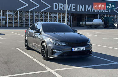 Седан Kia K5 2019 в 