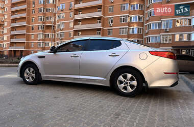 Седан Kia K5 2013 в 