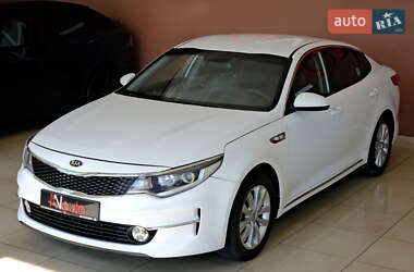 Седан Kia K5 2017 в 