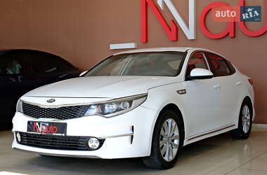 Седан Kia K5 2017 в 