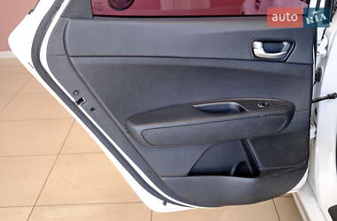 Седан Kia K5 2017 в 