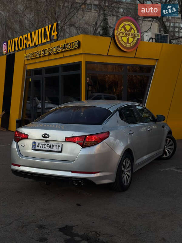 Седан Kia K5 2013 в Києві