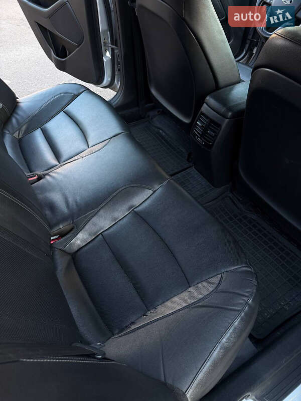 Седан Kia K5 2013 в Києві
