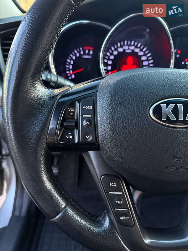 Седан Kia K5 2013 в Києві