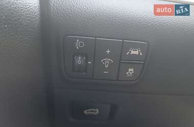 Седан Kia K5 2020 в 