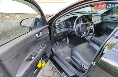 Седан Kia K5 2015 в 