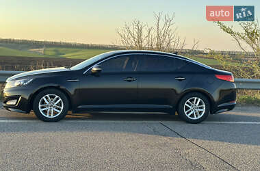 Седан Kia K5 2012 в 