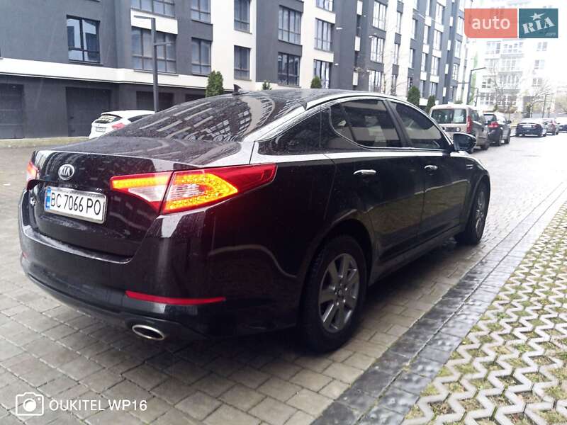 Седан Kia K5 2013 в Ивано-Франковске