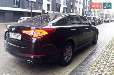 Седан Kia K5 2013 в 