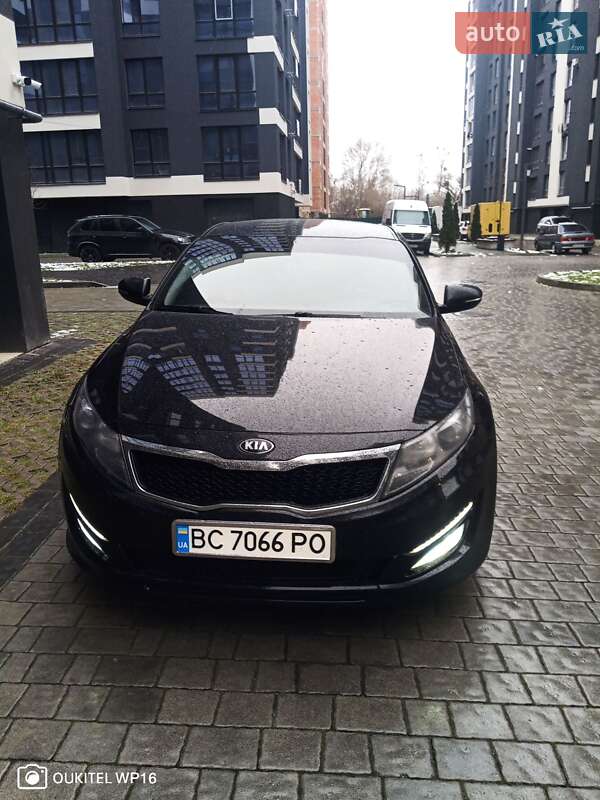 Седан Kia K5 2013 в Ивано-Франковске