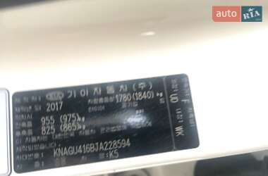 Седан Kia K5 2017 в 