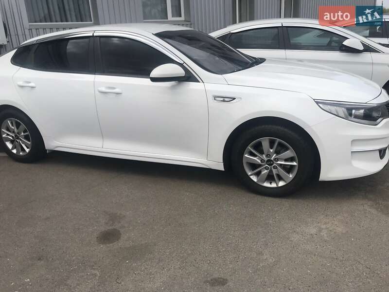 Седан Kia K5 2017 в Києві