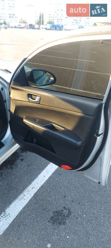 Седан Kia K5 2016 в Киеве фото 14 Седан Kia K5 2016 в Киеве