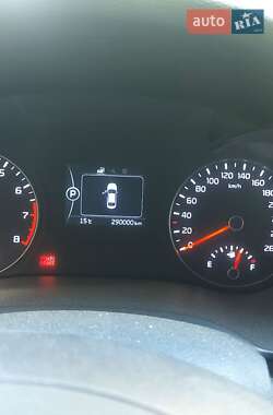 Седан Kia K5 2016 в 
