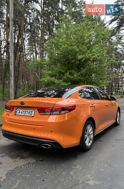 Седан Kia K5 2016 в 
