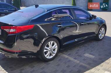 Седан Kia K5 2012 в 
