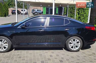 Седан Kia K5 2012 в 
