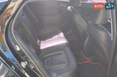 Седан Kia K5 2012 в 