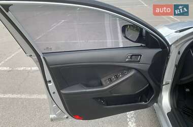 Седан Kia K5 2013 в 