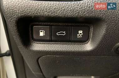 Седан Kia K5 2016 в 