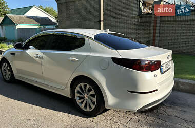 Седан Kia K5 2013 в 
