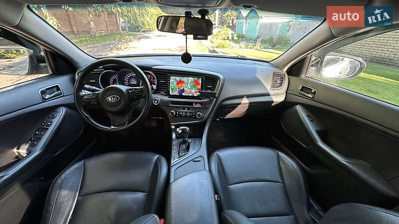 Седан Kia K5 2013 в Кременчуге