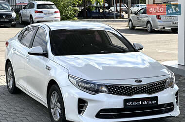 Седан Kia K5 2016 в Николаеве