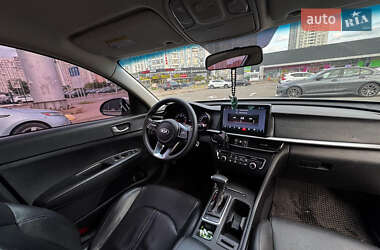 Седан Kia K5 2018 в 