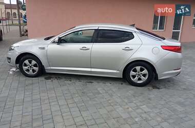 Седан Kia K5 2012 в 