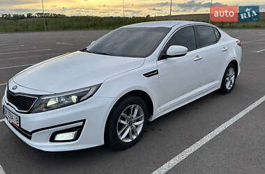 Седан Kia K5 2014 в Рівному