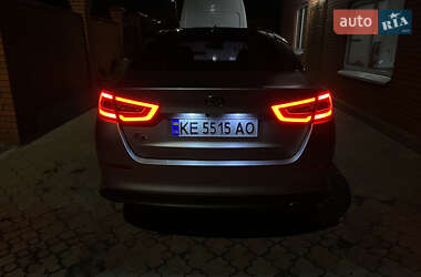 Седан Kia K5 2013 в 
