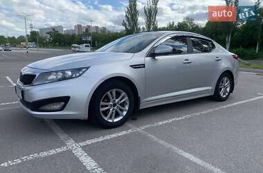 Седан Kia K5 2013 в Киеве