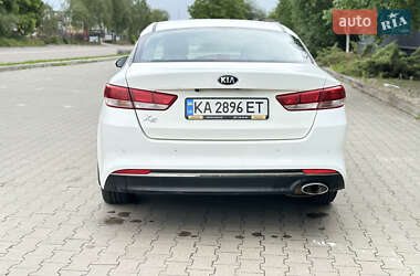 Седан Kia K5 2015 в Белой Церкви