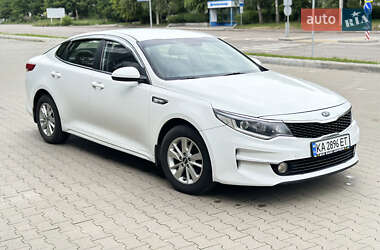 Седан Kia K5 2015 в Тернополе