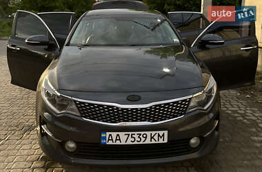 Седан Kia K5 2015 в 