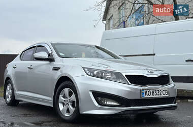 Седан Kia K5 2012 в 