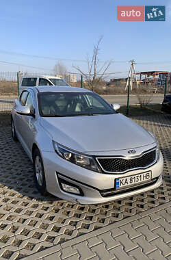Седан Kia K5 2015 в Києві