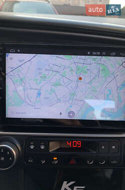 Седан Kia K5 2015 в 