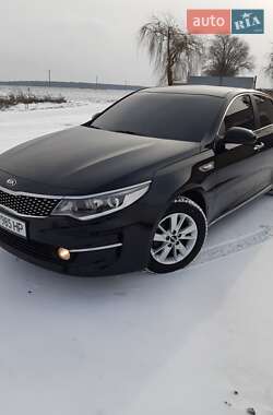 Седан Kia K5 2016 в 
