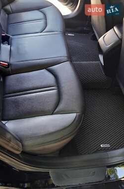 Седан Kia K5 2016 в 