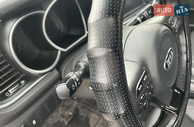 Седан Kia K5 2015 в 
