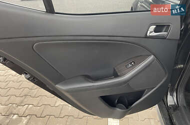 Седан Kia K5 2015 в 
