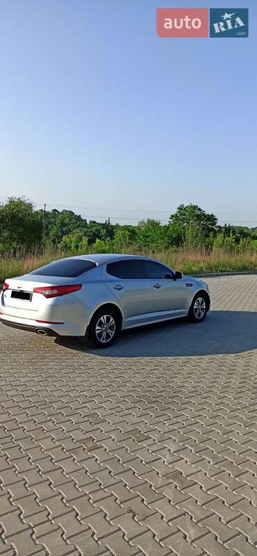 Седан Kia K5 2012 в Полтаве