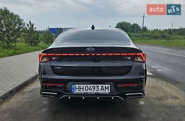 Седан Kia K5 2021 в 