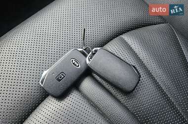 Седан Kia K5 2021 в 