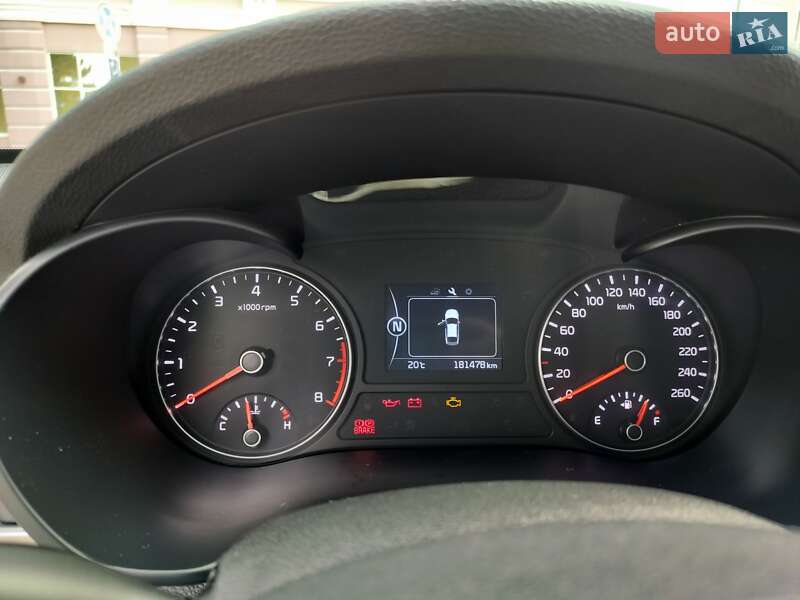 Седан Kia K5 2016 в Одессе