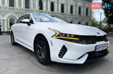 Седан Kia K5 2021 в 
